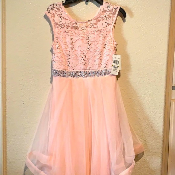 Dress - Picture 1 of 3